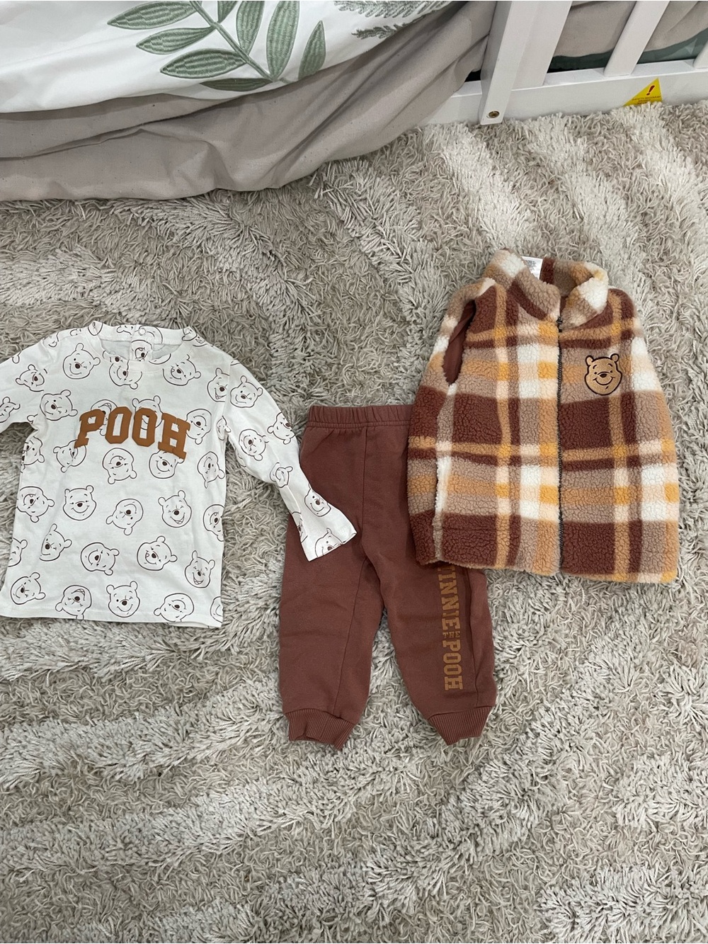 Disney Baby White and Brown Winnie the Pooh Print 3 Piece Set